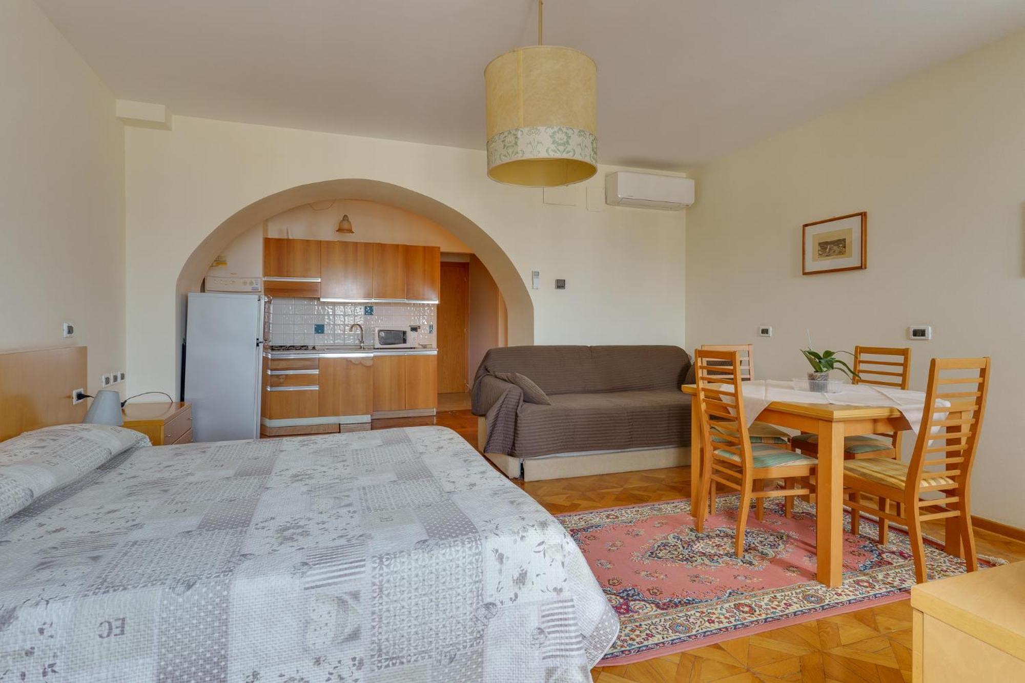 Residence Al Granzo Trieste Eksteriør billede